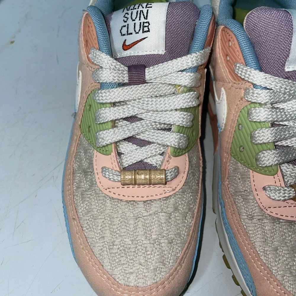 Size 7 womens - Nike Air Max 90 Sun Club